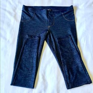 G by Guess pull up leggings, size S